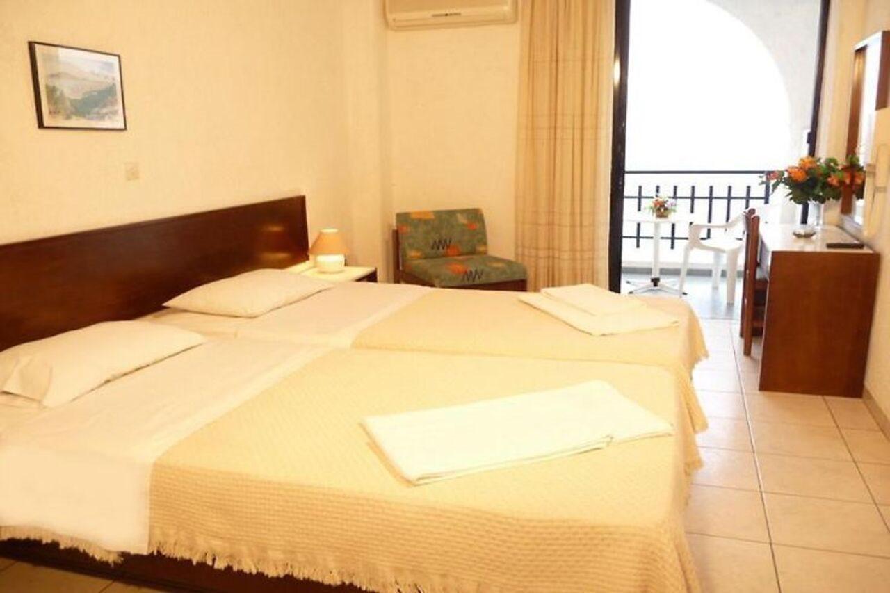 Lymiatis Beach Hotel Cárpatos Exterior foto