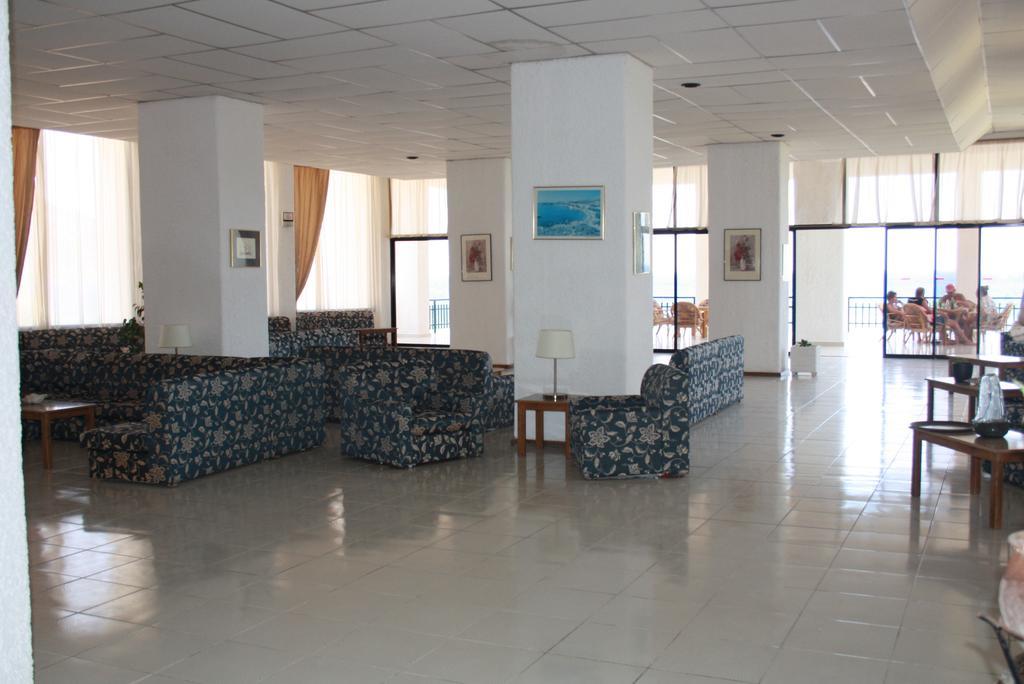 Lymiatis Beach Hotel Cárpatos Exterior foto