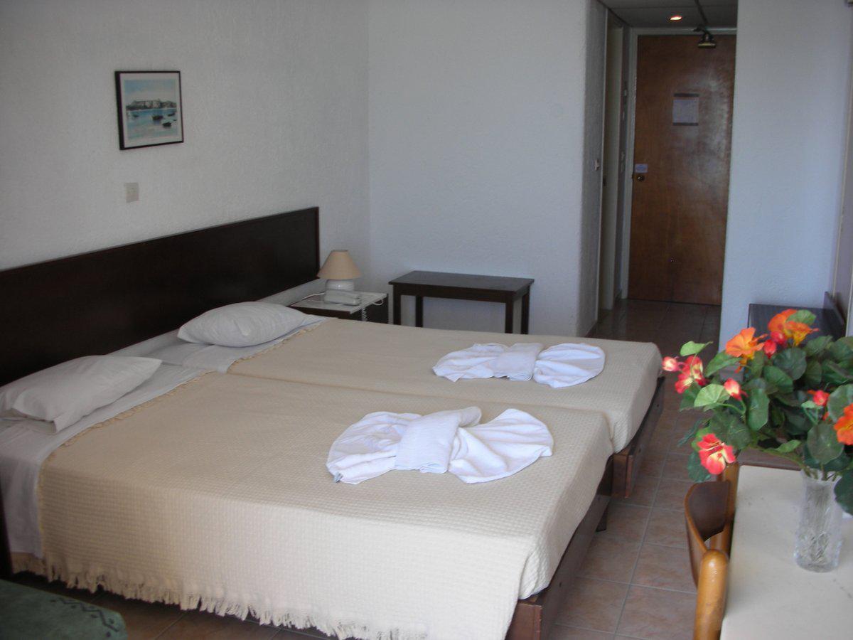 Lymiatis Beach Hotel Cárpatos Exterior foto